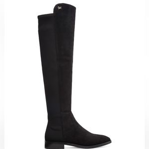 Stuart Weitzman Keenan City Boot. Material: Leather. Never been worn.